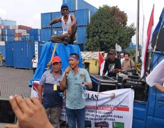 Aksi Demo Tuntut Kesejahteraan Para Sopir Terjadi di Pelabuhan Belawan Sumut