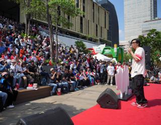 Armand Maulana Healing Bareng Ratusan Warga Jakarta, Ketahui Manfaatnya!