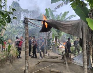 Tim Gabungan Muspikaplus Gerebek Tiga Lokasi Sarang Narkoba
