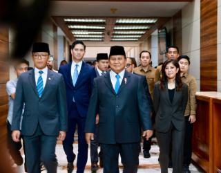 Menhan Prabowo Hadiri Rapat Kerja Bersama Komisi I DPR RI