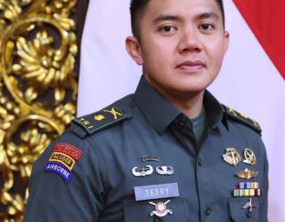 Penunjukan Mayor Teddy Indra Wijaya sebagai Seskab Dinilai Langgar UU TNI