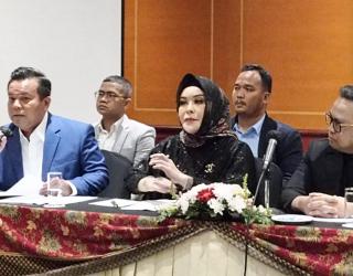 Heni Sagara Klarifikasi atas Tuduhan Miring Terkait Skincare, Ancam Akan Tempuh Jalur Hukum