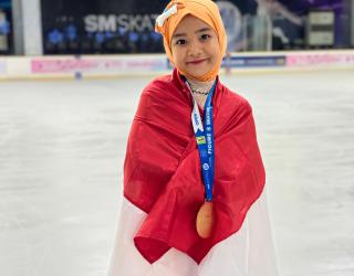 Atlet Ice Skating Medina Khaira Fastabiqa Sabet Emas di Philippines National Championship