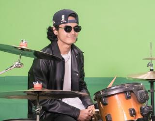 Vadel Bajideh Siapkan Kejutan Besar, Rilis Single Kolaborasi dengan Band Ternama!