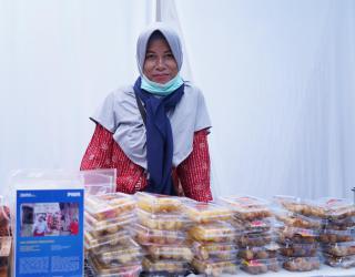 PNM Dampingi Ratusan Nasabah PNM Mekaar Daftar Izin Edar BPOM