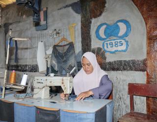 Nasabah PNM Mekaar Mengajar dan Berkarya, Wujudkan Impian di Bantar Gebang