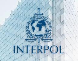 Interpol Buru Bos Kresna dan Wanaartha Life, Michael Steven dan Evelina Pietruschka