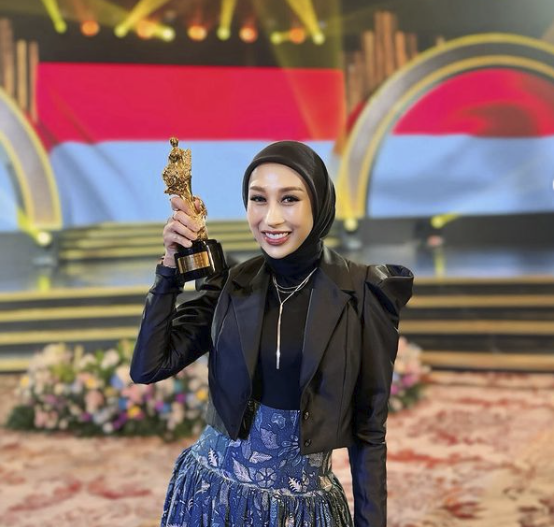Raih Penghargaan R.A Kartini Award 2024, Ini Pesan dr. Reza Gladys untuk Perempuan Indonesia