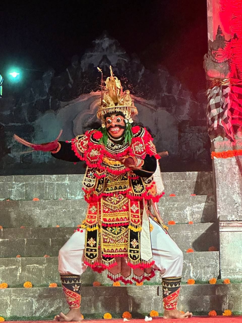 Intip Keajaiban Nusa Penida: Suguhkan Pesona Wisata Alam dan Budaya Melalui Barong Dance