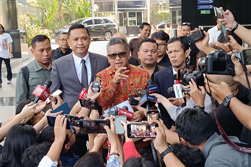 Hasto PDIP Diperiksa KPK Selama 4,5 Jam Terkait Korupsi Pembangunan Jalur Kereta