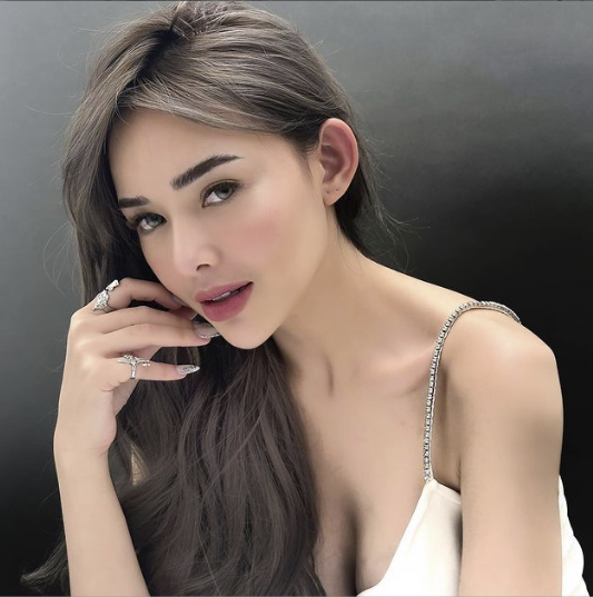 Jadi Keluarga PKI di Kupu-Kupu Kertas, Amanda Manopo Akui Tertekan