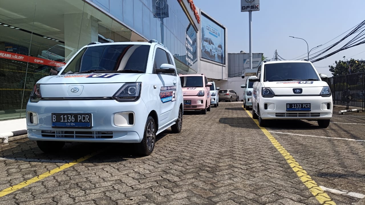 Hemat Energi, Mobil Listrik SERES E1 Beri Pengalaman Berkendara yang Seru di Perkotaan