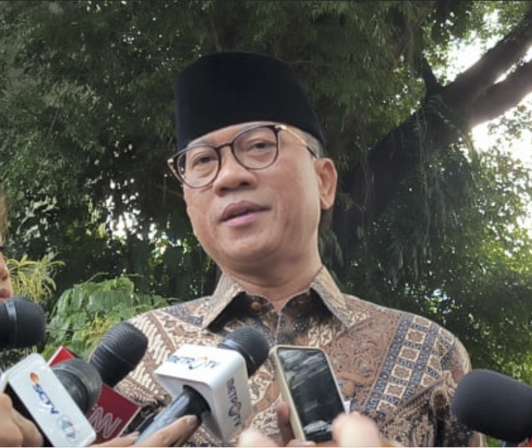 Menteri Yandri Pakai Kopsurat untuk Acara Pribadi, Mayor Teddy Beri Imbauan Begini