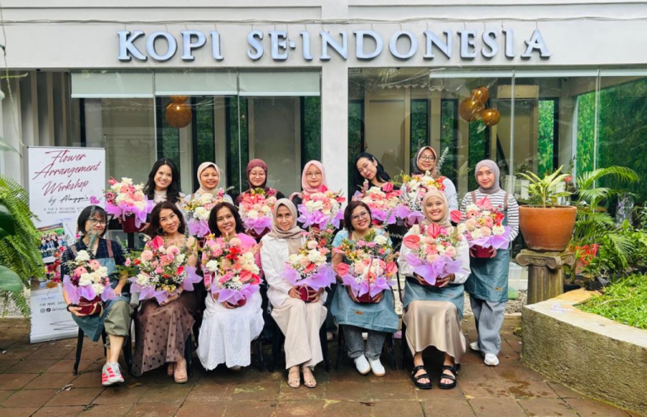 Flower Arrangement Jadi Tren Healing Baru Warga Jakarta, Nakes Paling Antusias