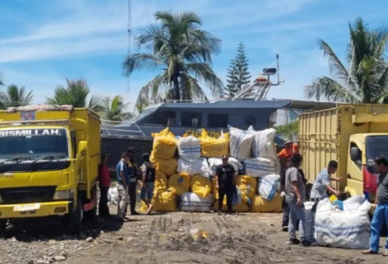 Truk Pembawa Ballpress Ilegal Dihentikan di Jalinsum, Tiga Orang Ditangkap